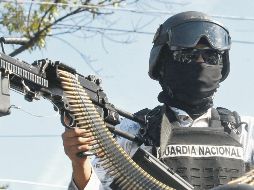 Operativos.  Las últimas detenciones y el secuestro de dos marinos, han incrementado la presencia de la Guardia Nacional y del Ejército en la metrópoli. AFP