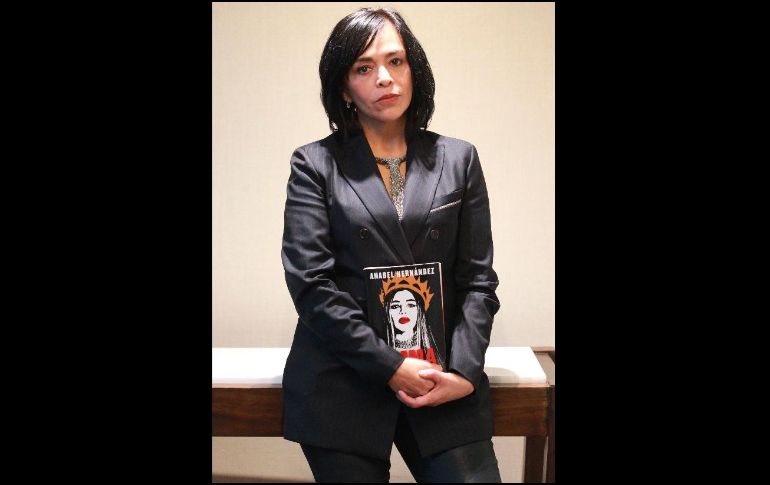 Hernández puntualizó que su investigación inicial no buscaba encontrar nombres del espectáculo, pues la hipótesis original era ver el rol de la mujer en los núcleos internos de los cárteles de la droga. EL INFORMADOR