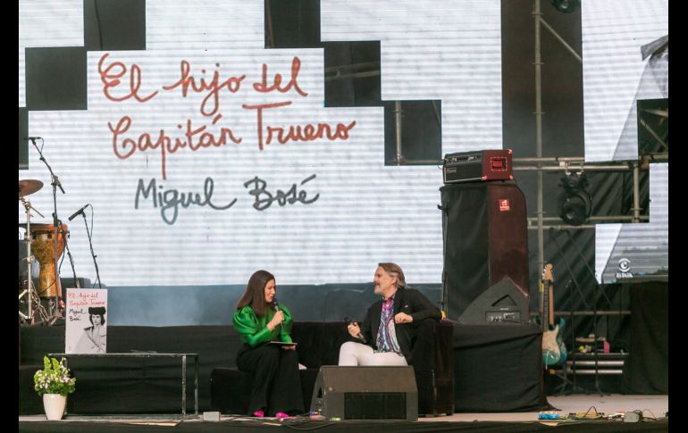 Los fans estuvieron atentos a la presentación en Foro FIL / Foto: Jorge Soltero