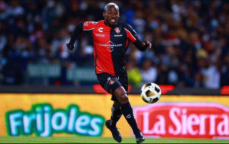 Julián Quiñones sufrió una dolorosa torcedura justo en la recta final del duelo ante Pumas. IMAGO7/ARCHIVO