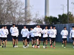 Los jugadores de México entrenan desde ayer en preparación para el partido amistoso ante Chile. TWITTER@miseleccionmxEN