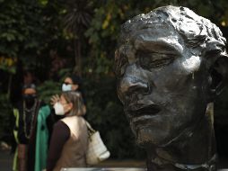 Las obras del artista español Salvador Dalí y el escultor francés Auguste Rodin salen del museo Soumaya. EFE/J. Méndez