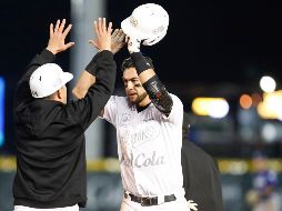Agustín Murillo pegó hit en la décima entrada para llevar a Jared Serna al home. TWITTER/charrosbeisbol