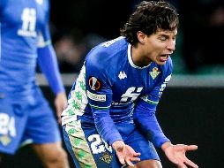 El futbolista surgido de las Águilas del América fue titular, pero salió de cambio al minuto 63, situación que le causó mucha molestia. EFE/R. Perry