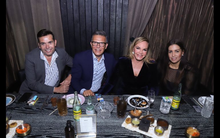 Marco Reynoso, Roberto Ramos, Paty Chávez y Claudia Beas. GENTE BIEN JALISCO/CLAUDIO JIMENO