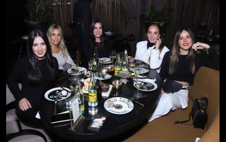 Giovanna Rubio, Viviana Wong, Pao Rubio, Yoanna Orozco y Giselle Tirado. GENTE BIEN JALISCO/CLAUDIO JIMENO