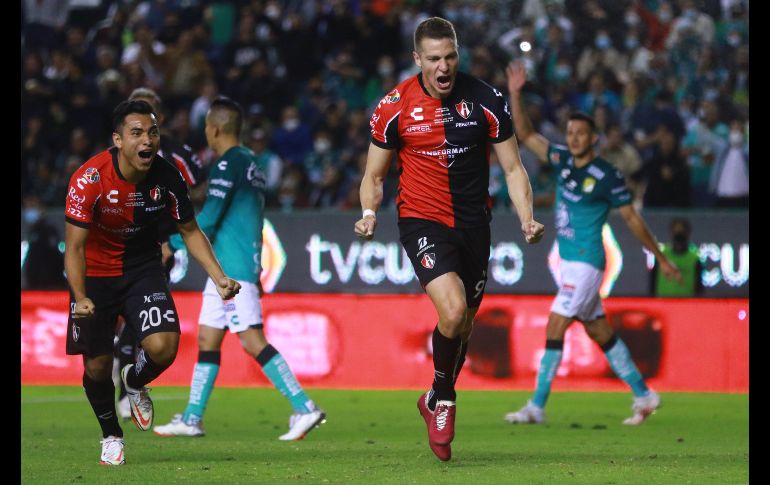 VENTAJA MOMENTÁNEA. Julio Furch marcó el segundo del Atlas y despertó la ilusión. IMAGO7