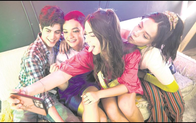 “Anónima”. Uno de los ejes centrales en la temática de esta cinta es la amistad. ESPECIAL/Netflix