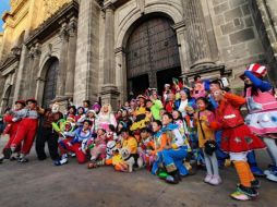 FESTEJO ABSOLUTO. Durante su día, decenas de payasos desfilaron por el Centro de Guadalajara, llenando de música, alegría y color las calles. EL INFORMADOR/R. Bobadilla