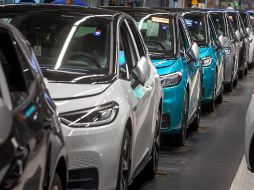 Los créditos estadounidenses equivale a un arancel de 34% sobre los vehículos eléctricos ensamblados en Canadá. EFE/Archivo