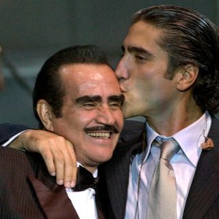 El conmovedor video de Alejandro Fernández llorando durante un concierto