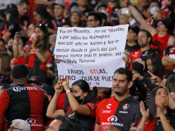 POR ELLOS. Guadalajara no duerme, Guadalajara festeja a sus rojinegros campeones del futbol mexicano y el milagro del que tanto habló Diego Cocca llegó. IMAGO7