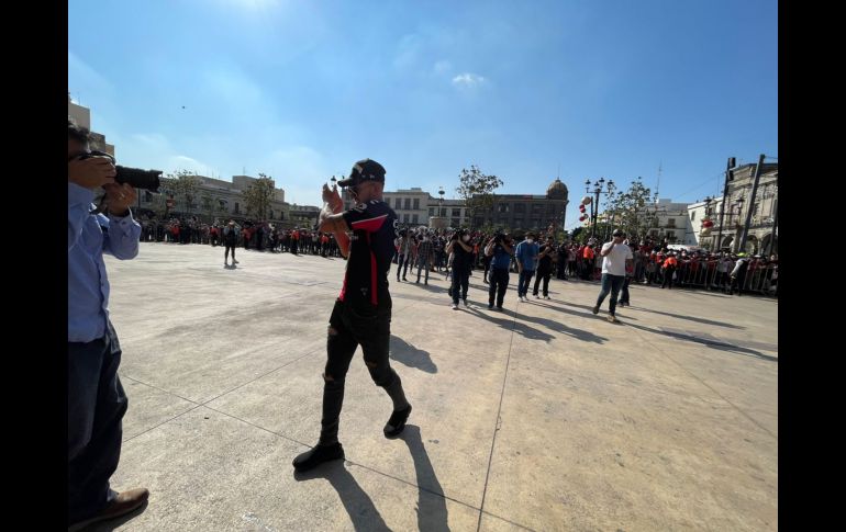 Jugadores y directivos de Atlas llegaron esta tarde a la catedral de Guadalajara para una misa en honor del club. ESPECIAL/Gobierno de Guadalajara