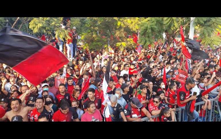 Todos los jugadores fueron ovacionados, sobre todo el cancerbero Camilo Vargas y el delantero Julio Furch. EL INFORMADOR/J. Robles