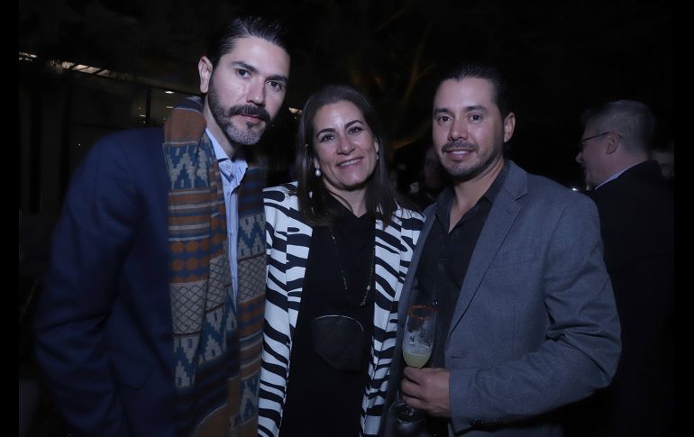 Franz Salcedo, Ana Paula Arce e Iván Mancilla. GENTE BIEN JALISCO/ CLAUDIO JIMENO