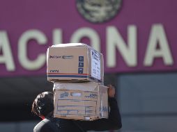 Se propone detener las actividades del ejercicio de revocación de mandato, salvo la recopilación de firmas. EFE/S. Gutiérrez