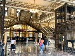 Con su fastuoso interior, el Palacio Postal es uno de los edificios más reconocidos de la calle de Tacuba, en el centro histórico de Ciudad de México. MARCOS GONZÁLEZ