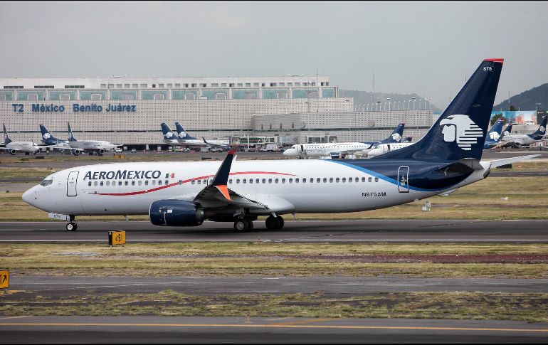 Analistas esperan que las acciones de Aeroméxico enfrenten un periodo de fuerte volatilidad hasta que concluya la  oferta pública de adquisición de acciones. EFE/ARCHIVO