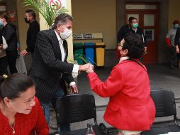 Con pozole, buñuelos y otros platillos, Frangie tuvo una amena convivencia. TWITTER/@JuanJoseFrangie