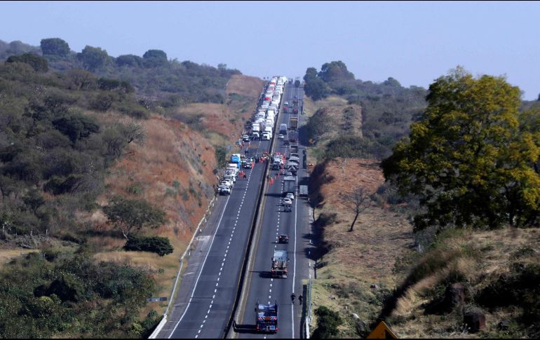 El autobús salió de Tampico con destino a Reynosa y en el kilómetro 132 tras pasar el punto de revisión de La Coma sufrió el percance al impactarse con el tráiler. SUN / ARCHIVO