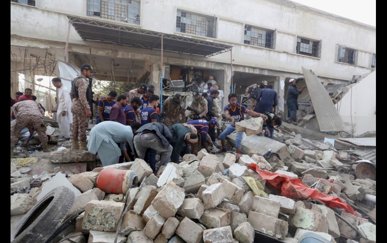 Al menos 11 personas resultaron lesionadas, informan autoridades locales. AP/F. Khan