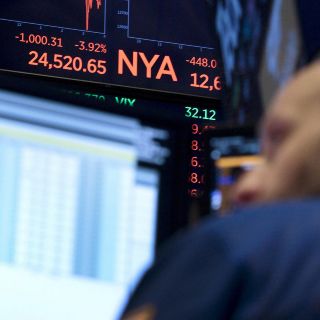 Wall Street cierra en rojo, el Dow Jones baja un 1.23%