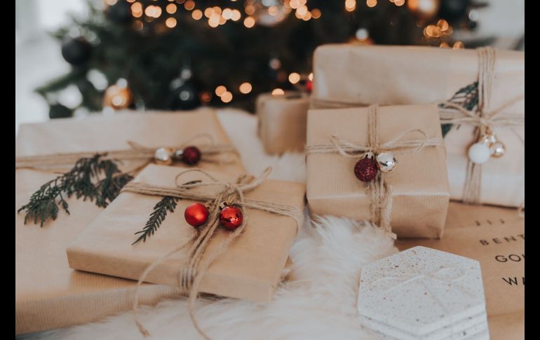 Aún estás a tiempo de sorprender con estos regalos / Photo by Lore Schodts on Unsplash