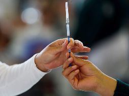 La noticia de la dosis de refuerzo llega cuando México está por cumplir un año de iniciar la campaña de vacunación anti COVID-19. EFE / ARCHIVO
