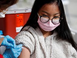 La jefa de científicos de la OMS, Soumya Swaminathan, asegura que las vacunas pueden garantizar protección ante cuadros de enfermedad graves. EFE / C. Brehman