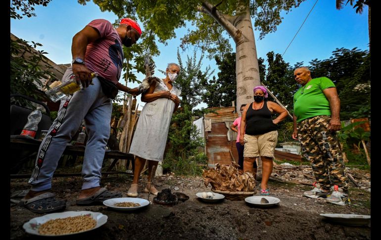 Fotogalería: Santeros cubanos invocan a la tierra para pedir más alimentos