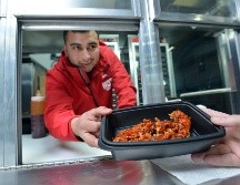 Un joven no estuvo de acuerdo con que su familia metiera de contrabando tortillas para acompañar su pollo frito. AP / ARCHIVO