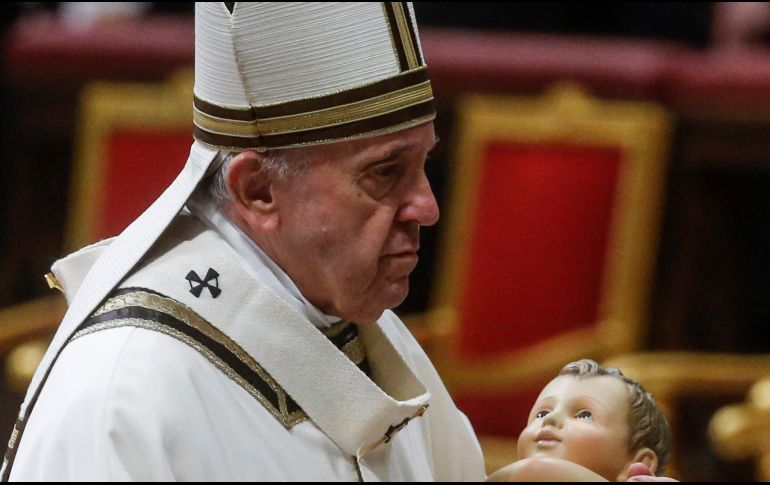 Francisco. El Papa en misa de noche buena. EFE