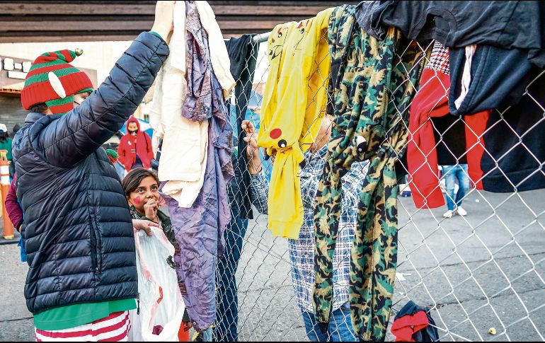 Esperanza. Familias esperan en la frontera la posibilidad de llegar a Estados Unidos. EFE