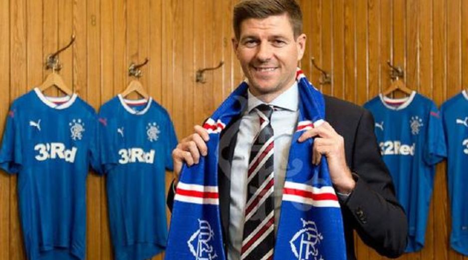 Aislado. El joven técnico del Aston Villa no podrá estar hoy en la banca de su equipo ante Chelsea. Especial