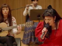 La colaboración, que forma parte del nuevo disco de la intérprete, titulado SEIS, fue anunciada desde junio de 2021 por la banda regional. ESPECIAL