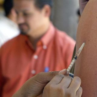 COVID: López-Gatell anuncia vacuna de refuerzo para el personal educativo ¿Cuándo será?