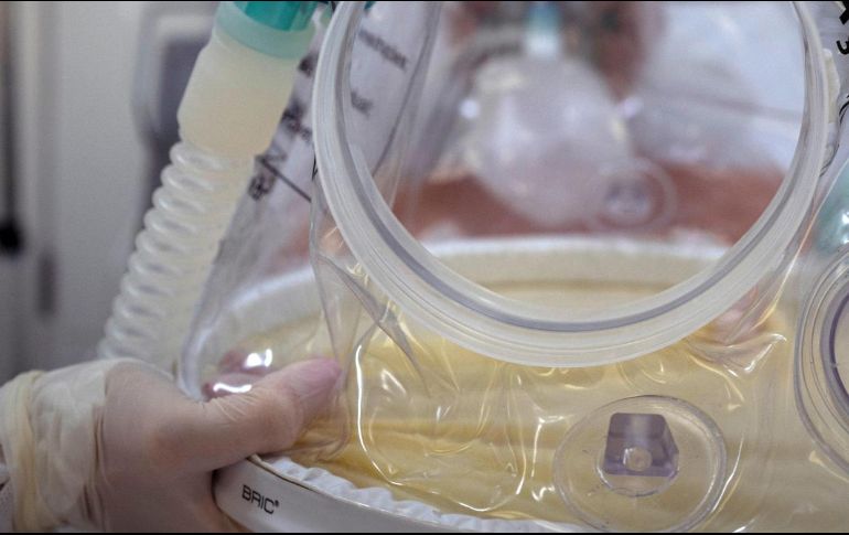 El campeón mundial de kickboxing, Frédéric Sinistra, falleció a causa de COVID-19, luego de mostrar su postura anti vacunas y asegurar que no la necesitaba. EFE / ARCHIVO