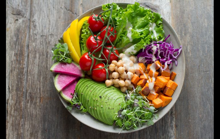 Flexitarianos, crudiveganos y lactovegetarianos son algunas de las variantes más comunes / Photo by Anna Pelzer on Unsplash