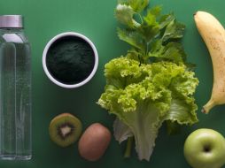 Desintoxica tu cuerpo para entrar con el pie derecho al 2022. ESPECIAL/Photo by Vitalii Pavlyshynets on Unsplash