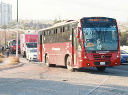 Las vías alternas también registraron congestionamiento vial. ESPECIAL