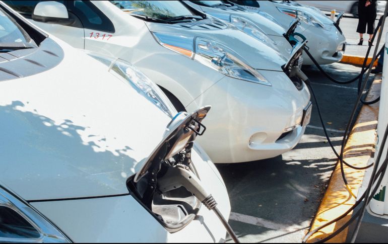 Kia comparte que los coches eléctricos son más económicos de mantener que los convencionales. EL INFORMADOR/ARCHIVO