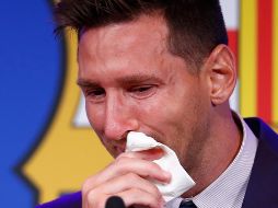 SE QUEBRÓ. Lionel Messi entre lágrimas se despidió del Barcelona. AP/ARCHIVO