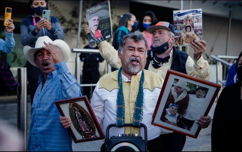 La salud de Vicente Fernández fue seguida fuertemente por los medios de comunicación durante la segundo mitad de 2021. EL INFORMADOR / ARCHIVO