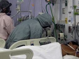 El sistema Radar Jalisco notificó tres mil 839 casos más de COVID-19 en Jalisco, superó por siete contagios el récord reportado el lunes. EFE / ARCHIVO