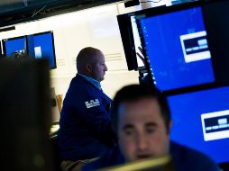 El parqué neoyorquino comenzó la jornada en verde pero después viró al rojo. EFE/ARCHIVO