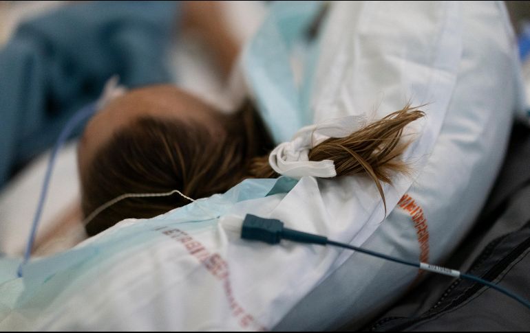 Desde marzo de 2020 han muerto 17 mil 632 personas por el COVID-19. AP/D. Cole