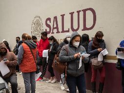 México encabeza la lista de países con mayor mortalidad por cada 100 casos, con 7.5%. EFE/M. Hartz