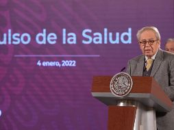 Jorge Alcocer, titular de la Secretaría de Salud, dice que en algunos casos –no graves- los niños con COVID-19 pueden ser tratados con tés, paracetamol y ungüentos como el 