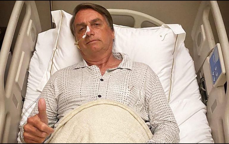 Bolsonaro, de 66 años, ingresó al hospital la madrugada del lunes tras presentar un malestar abdominal durante sus vacaciones en Santa Catarina. AFP/@jairbolsonaro