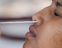 La UdeG informó que en el CUCS actualmente se aplican 260 pruebas diarias y el próximo lunes serán 1200. EFE / ARCHIVO